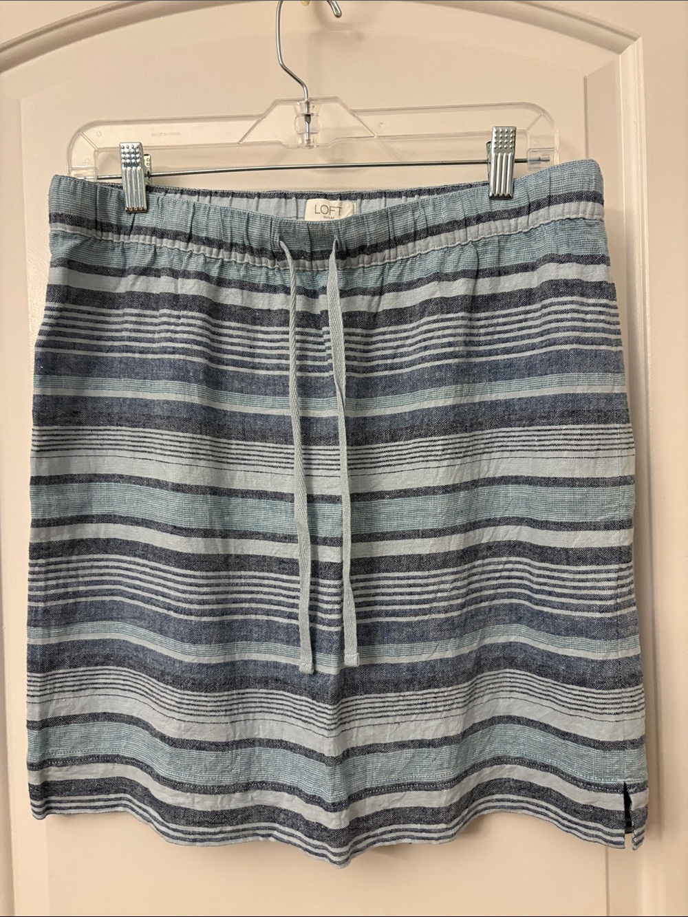 LOFT Men's Light Blue and Navy Stripe Drawstring Shorts